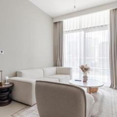 Luxury2BR Canal View Free parking & water Downtown