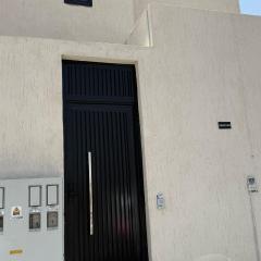 شقة بأثاث فُندقي