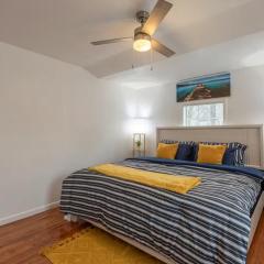 Two Homes - Charming Home and Cozy Bungalow