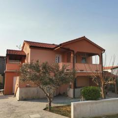 Apartmani Martinović