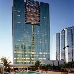 Miami Brickell Condos, Free Parking - AKA Residence