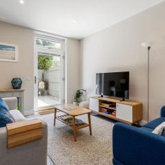 2 Bed near Beach with Garden and Parking