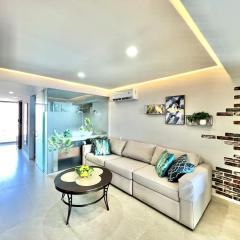 Mar y Cielo Beachfront & free breakfast by Moikka Rentals