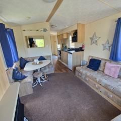 The Beachside Retreat 3 Bedroom Pet Friendly in Clarach Bay