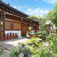 Jeonju Ongoeul Hanok Stay