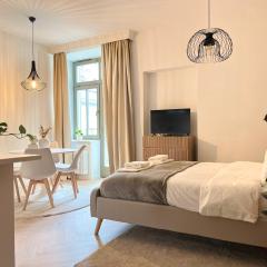 Studio Premium with Air Conditioning for couples in the heart of Krakow, Main Square