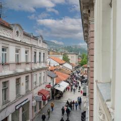 Royal Meeting Point - Heart of Sarajevo Free Parking