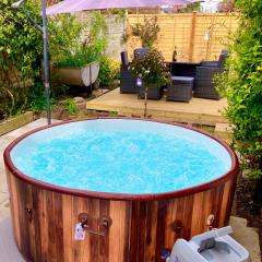 Elkstone House, Hot tub Luxury, Comfortable Home