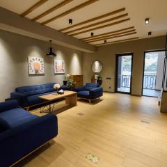 Granat Residence - Designer Villa with Eastern Charm