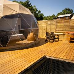 Glamping Dome, Deck Cedar Hot Tub, Mountain View