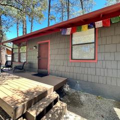 Cozy Pines Cabin in Prescott - 3bd 2ba