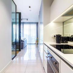 Chic & Elegant at Ellipse