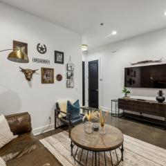 Western World Stay Near Vandy on West End