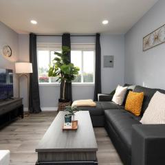 Spacious 3 Bedroom 2 Bathroom Apartment with Free Onsite Parking
