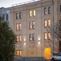 Cumberland Street deluxe apartment No5