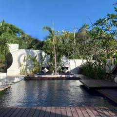 Nusa Ceningan, Casa Luna