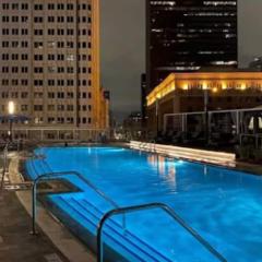 Cozy 3BR High Rise with Pool with great views