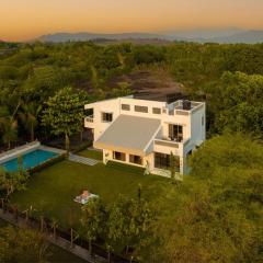 EKOSTAY - White Lotus