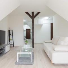 Grunwaldzka Bright Apartment with Balcony by Noclegi Renters