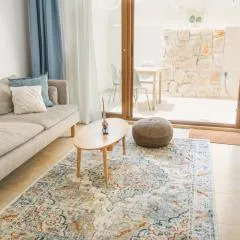 Cozy Townhouse with private Pool and Seaview