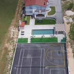 Holiday home “Dvori matanovi”