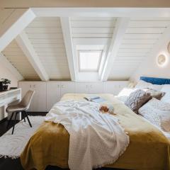 Prague Days - Attic Maisonette with Netflix and Workspace in New Town