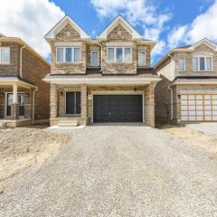 Entire 4BR Detached Home 15 Mins from the Falls, in Thorold, Perfect for 10 guests