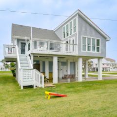 1 Block to Beach Family Retreat in Galveston!