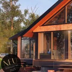 WerderChalet -- MEER IN SICHT -- Meerblick I Strand 150m I Sauna I eKamin I bis 5 Pers I by "Meyers am Meer"