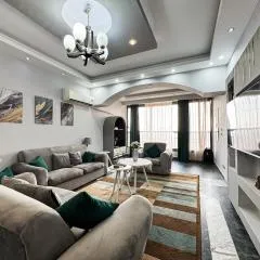 Cozy 2BR Retreat Walk to the Nile Maadi