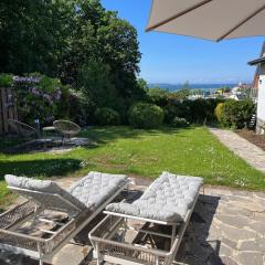 Blauer Blick Alvine