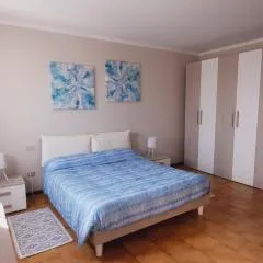 EVE HOUSE GARDALAKE