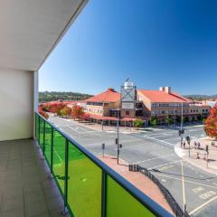 Stylish Stay Near Lake Tuggeranong