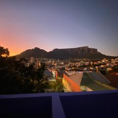 Casa Finchette rooftop apartment with panoramic views of Table Mountain