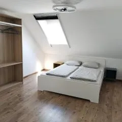 Dömper Döme Apartman