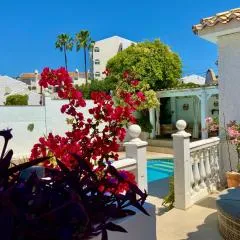 Family villa with pool, walk to beach, restaurants and shopping
