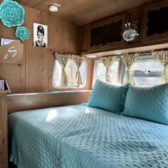 Romantic Camper Perfect for Couples in Gatlinburg, Tennesse