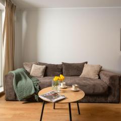 Botanica Deluxe Apartment with Balcony & AC - ProperUNIT