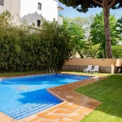 Acogedor apto muy céntrico con piscina en S'Agaró