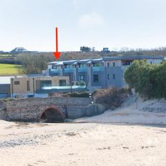 Luxury beachside sea view apartment