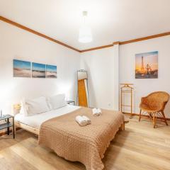 Sunny Cascais Flat 5Min Stroll to the Beach