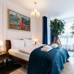 Prestige Central Apartment with Sauna & Parking