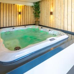 Große Familienvilla mit privat innen Jacuzzi & Sauna