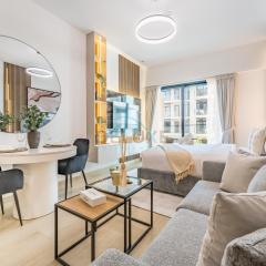 Pool and Community View Studio with Balcony Near Park, Pantheon Elysee III, Jumeirah Village Circle by Deluxe Holiday Homes