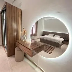 NOOR iNN , Prime Location, SelfEntry