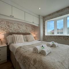 Modern 2 Bedroom Home