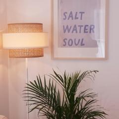Barra B Suite Apartment - 4min walk from BEACH, Terrace