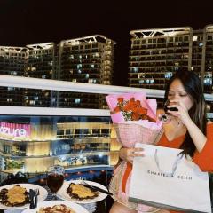 Lé Boom's Staycation