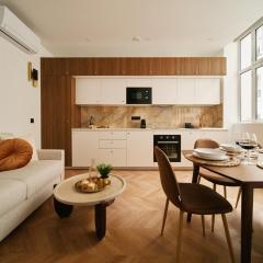 Lavie Maison Marais Sauna Hot Tub