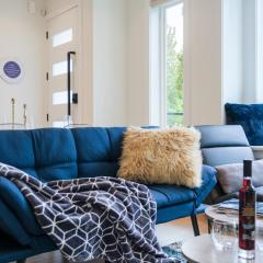 Brand New Spacious Home in Heart of Vancouver